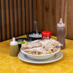 Caldo de Gallina con 1/2 Pechuga